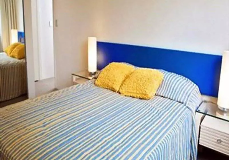 Oaks Sydney Castlereagh Suites