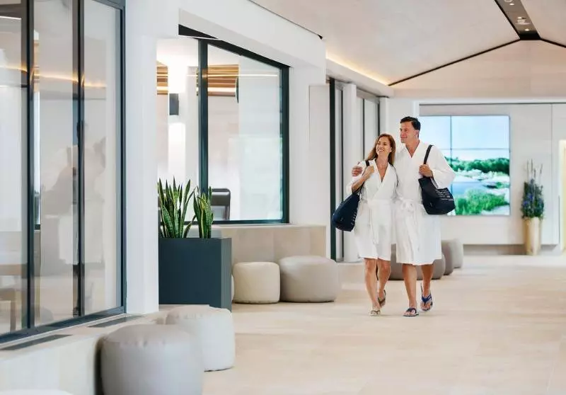 Отель Heilthermen Resort Bad Waltersdorf