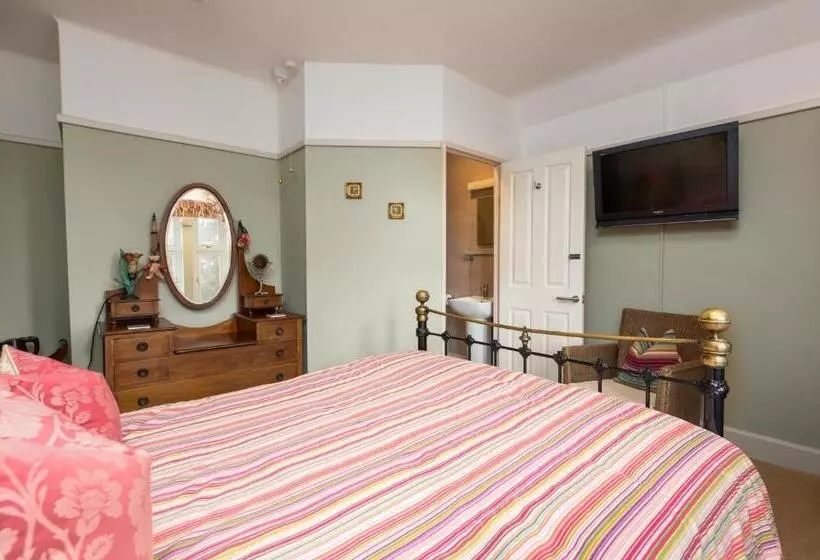 Chestnut Grove Bed And Breakfast