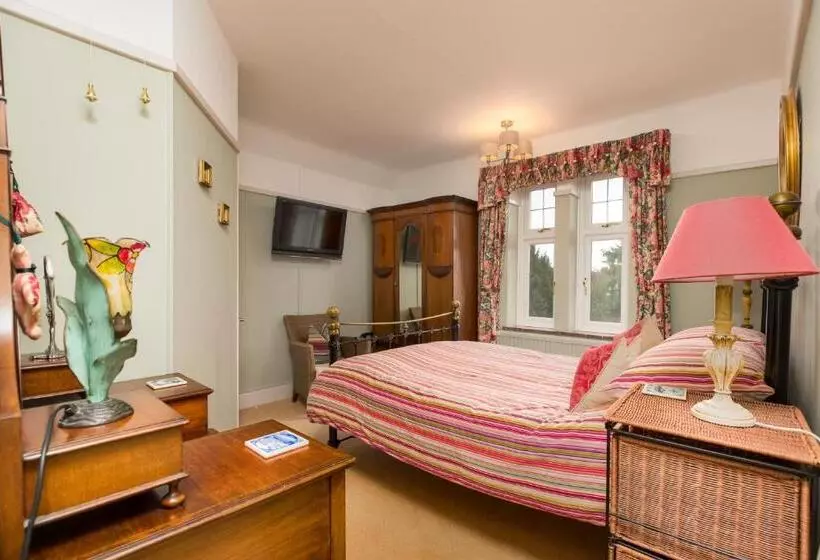 Chestnut Grove Bed And Breakfast