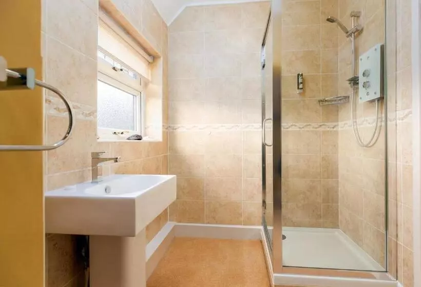 Chestnut Grove Bed And Breakfast