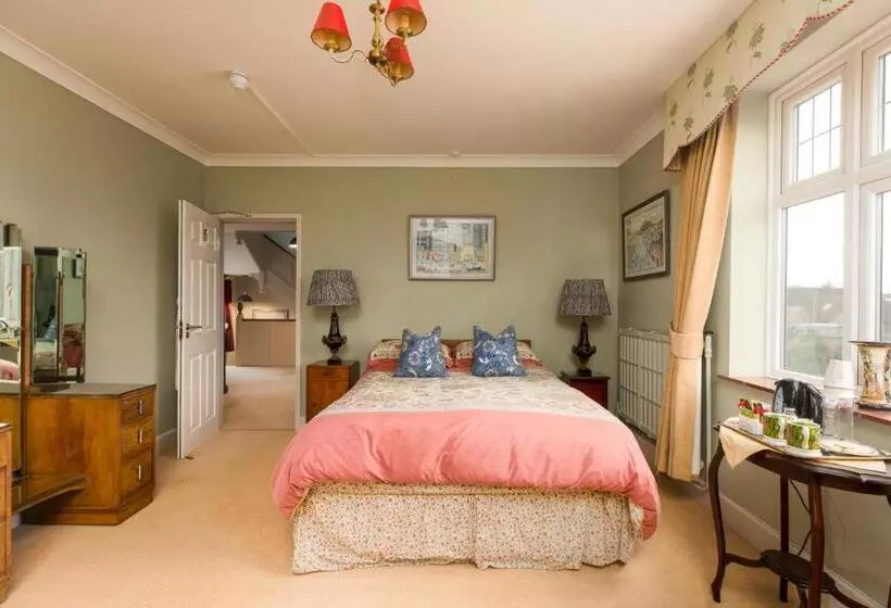 Chestnut Grove Bed And Breakfast