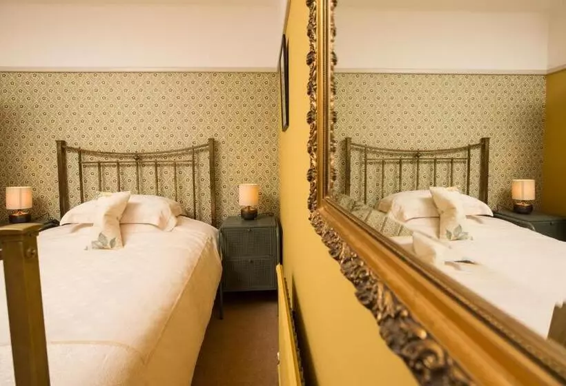 Chestnut Grove Bed And Breakfast