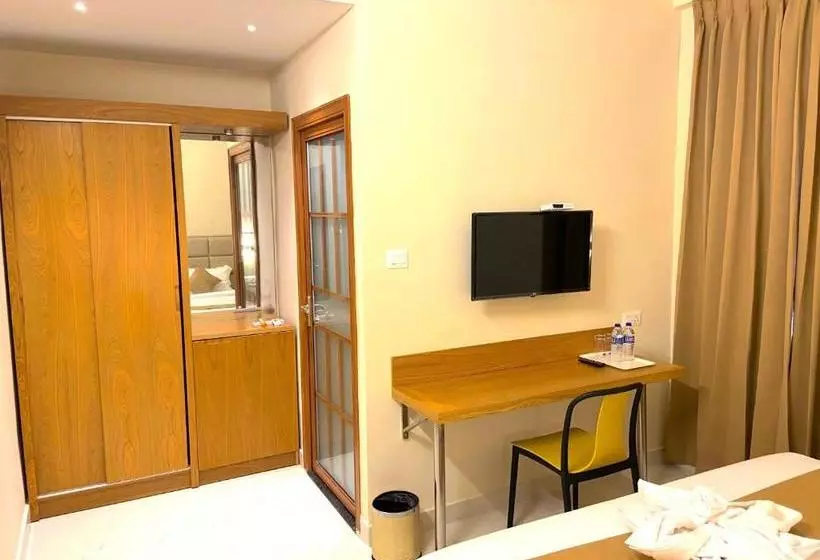 Tag Hotels