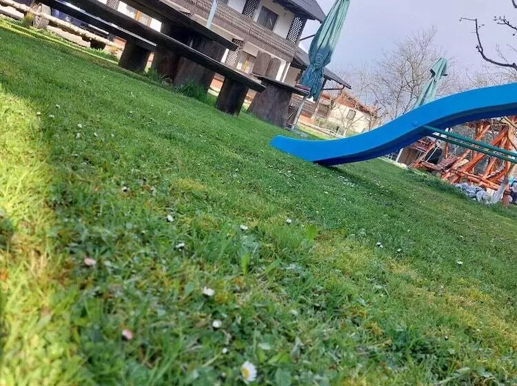 Majatalo Casa Câmpulungeană