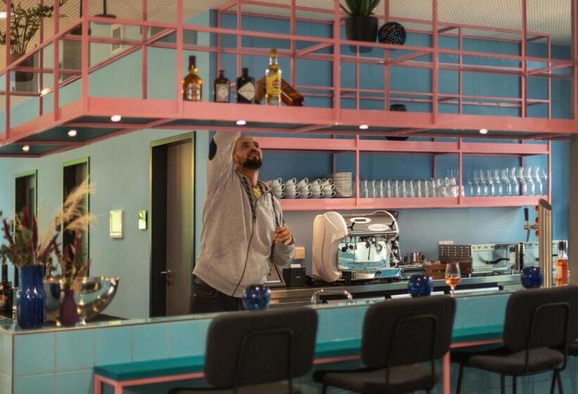 The Niu Belt Apartments