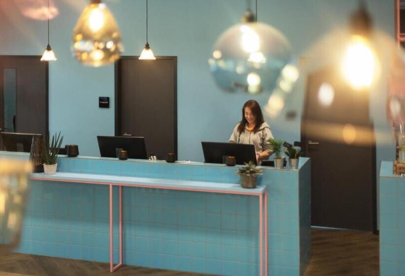 The Niu Belt Apartments