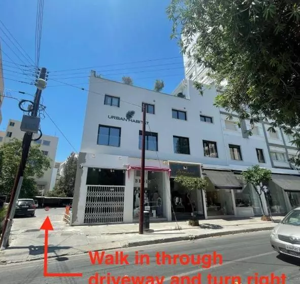 هاستل Urban Habitat Capsule Beds