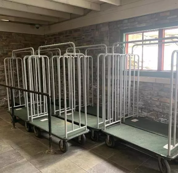 Highland House 207 Slopeside, Village Area, Ski In Out