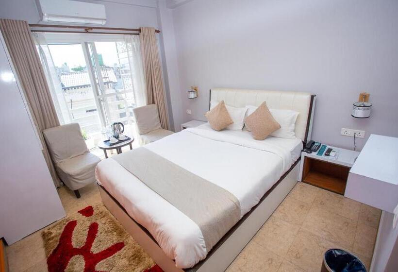 هتل Chautari Boutique