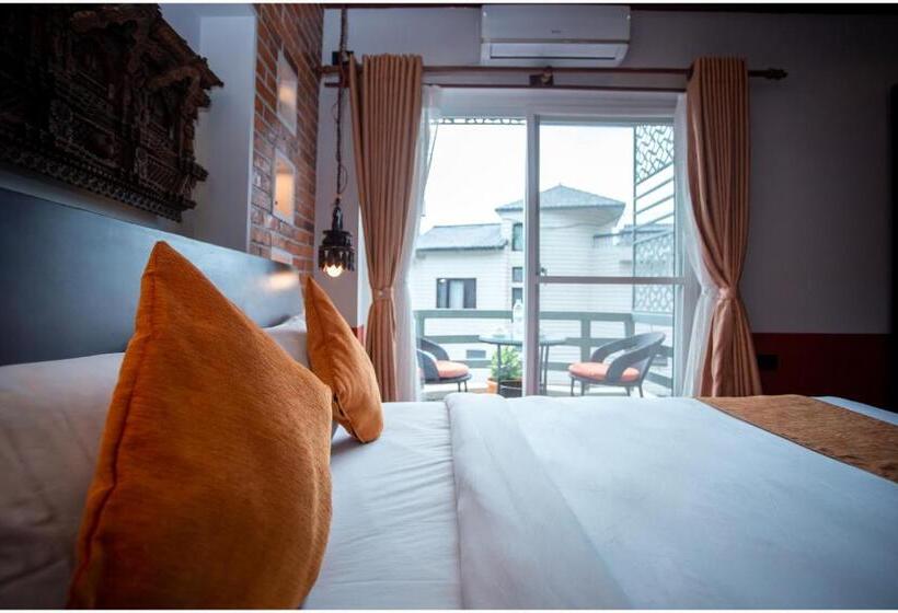 هتل Chautari Boutique