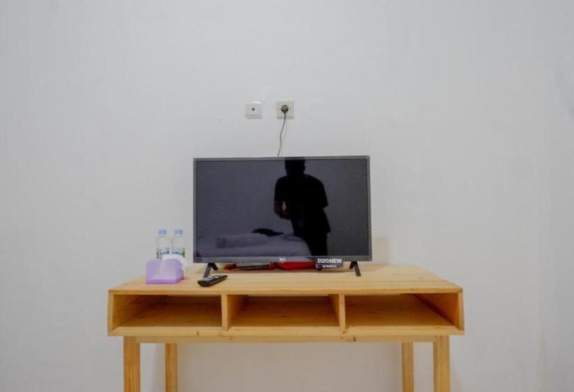 בית מלון כפרי Reddoorz @ Demangan Sari Residence