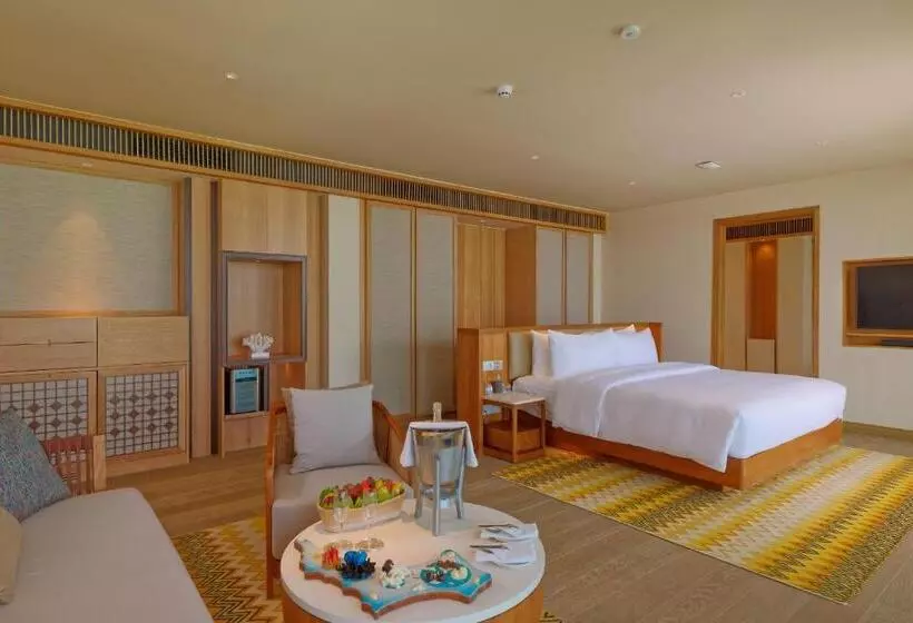 استراحتگاه Kuda Villingili Maldives