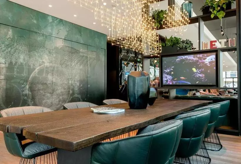 Motel One Stuttgart Hauptbahnhof