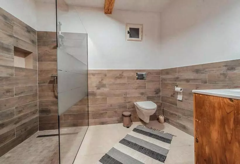 Pensiunea Zidul Cetății