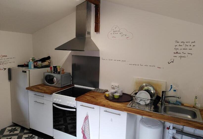 Общежитие Auberge De Jeunesse Hi La Clusaz