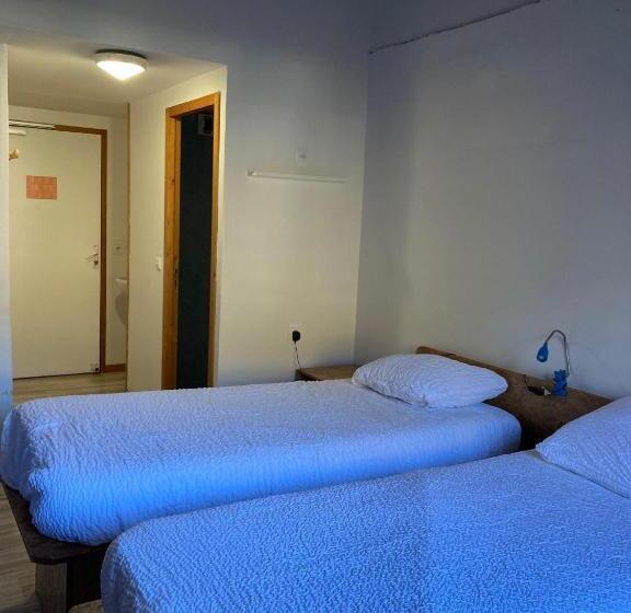 Общежитие Auberge De Jeunesse Hi La Clusaz