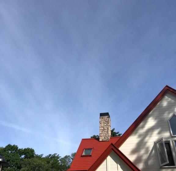 مبيت وإفطار 白樺湖ペンションロック