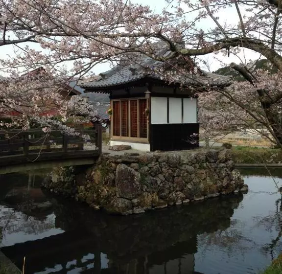 ペンション ゲストハウス メグルヤ 中山道柏原宿