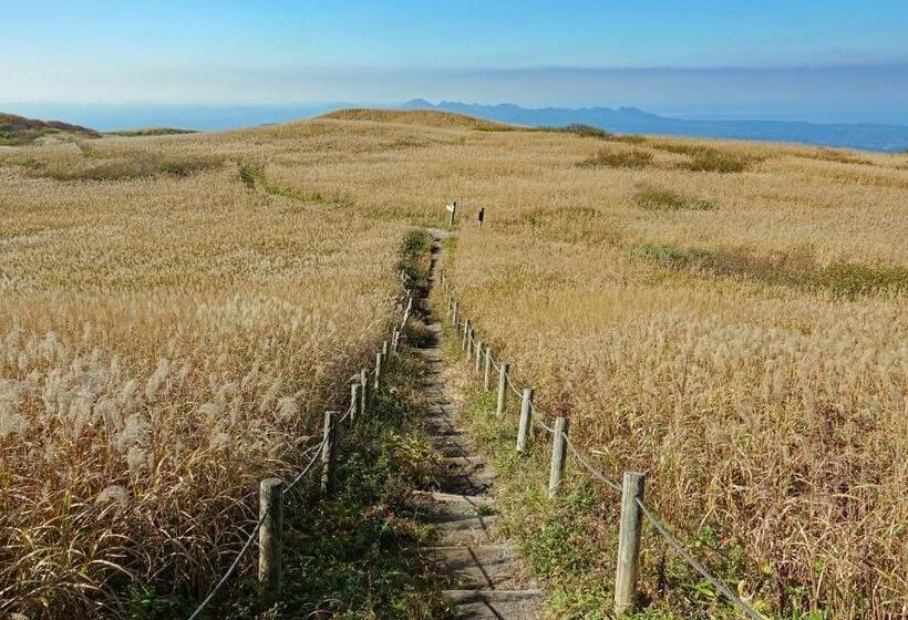 Пансион 大田市ゲストハウス 雪見院 Guesthouse Yukimi Inn