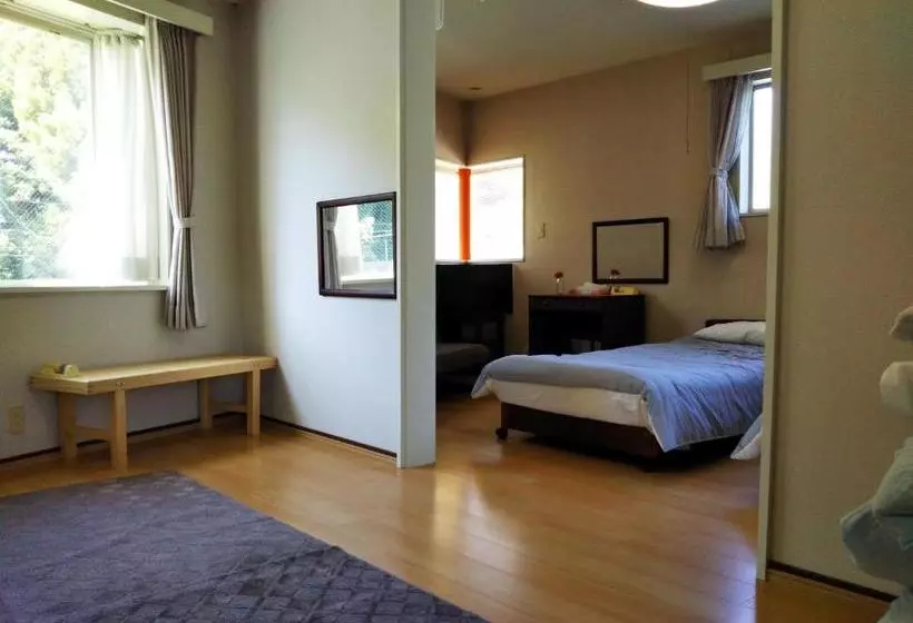 Lomakeskus ペンション ラリー