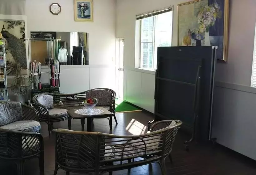 Lomakeskus ペンション ラリー