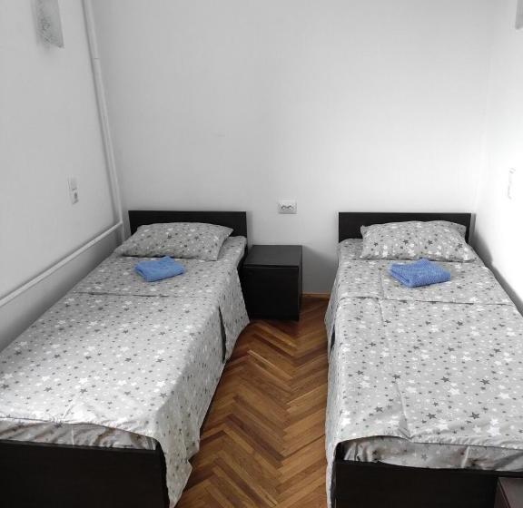 дешеві кімнати біля парку