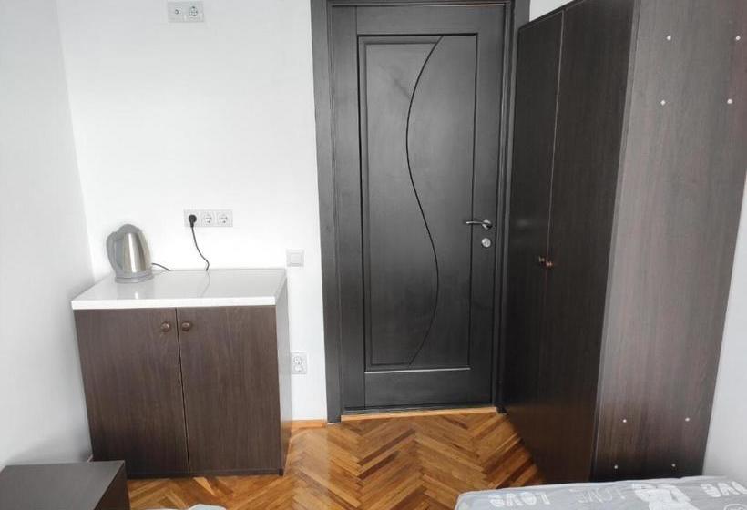 дешеві кімнати біля парку