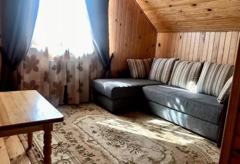 Retkeilymaja боброва хата