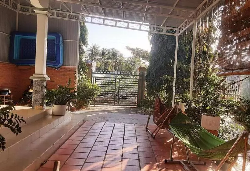 تختخواب و صبحانه Bonnie Homestay Mui Ne