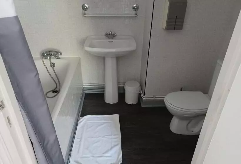 ベッドアンドブレックファースト L Auberge De La Forêt