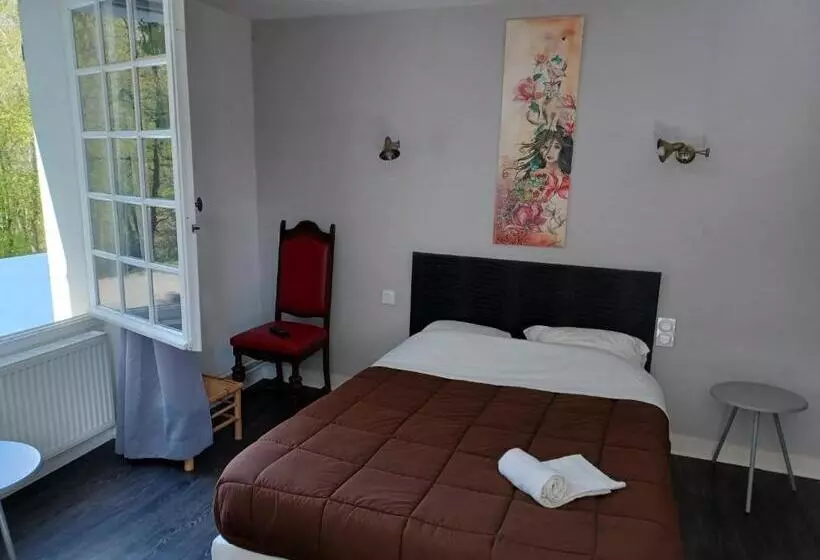 ベッドアンドブレックファースト L Auberge De La Forêt