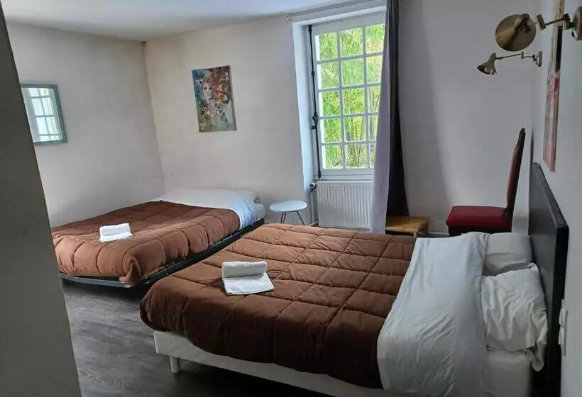 ベッドアンドブレックファースト L Auberge De La Forêt