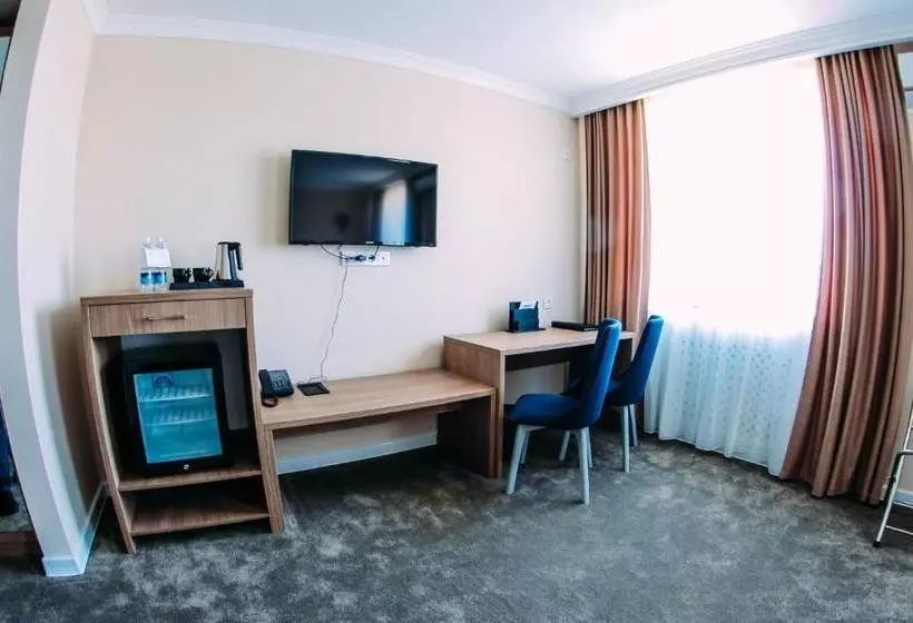 Osh Grand Hotel Chavo