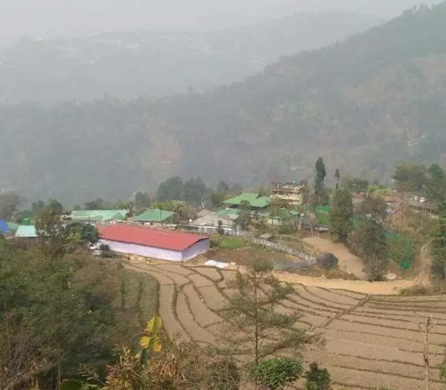 هتل Vamoose Yakchiri