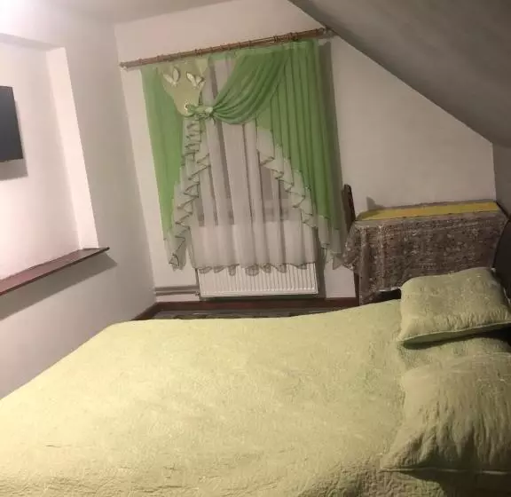 ペンション біля комори