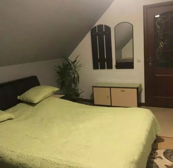 ペンション біля комори