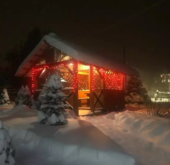 Majatalo котедж