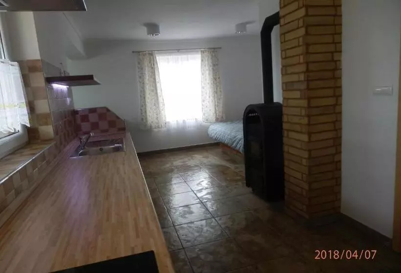 Majatalo Flóra Vendégház Tass