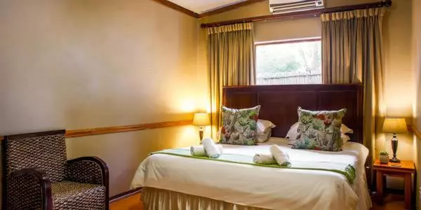 پانسیون Nobis House