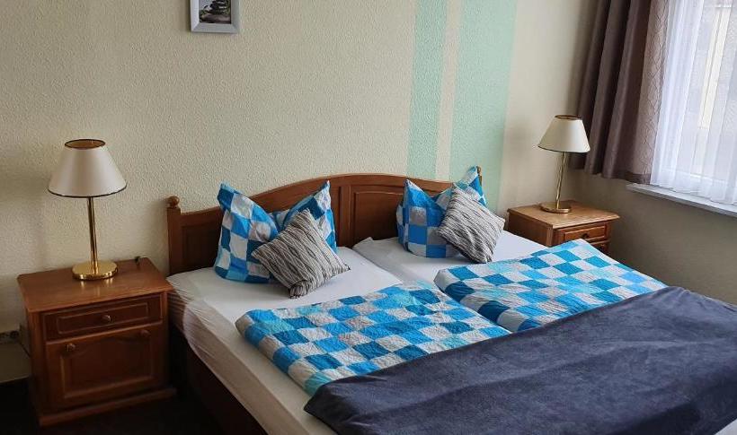 هاستل Landgasthof Graf Karstädt