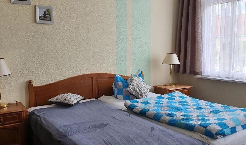 هاستل Landgasthof Graf Karstädt