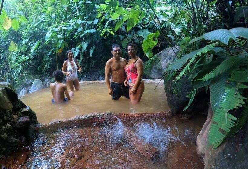 Hostel Termales El Escondite