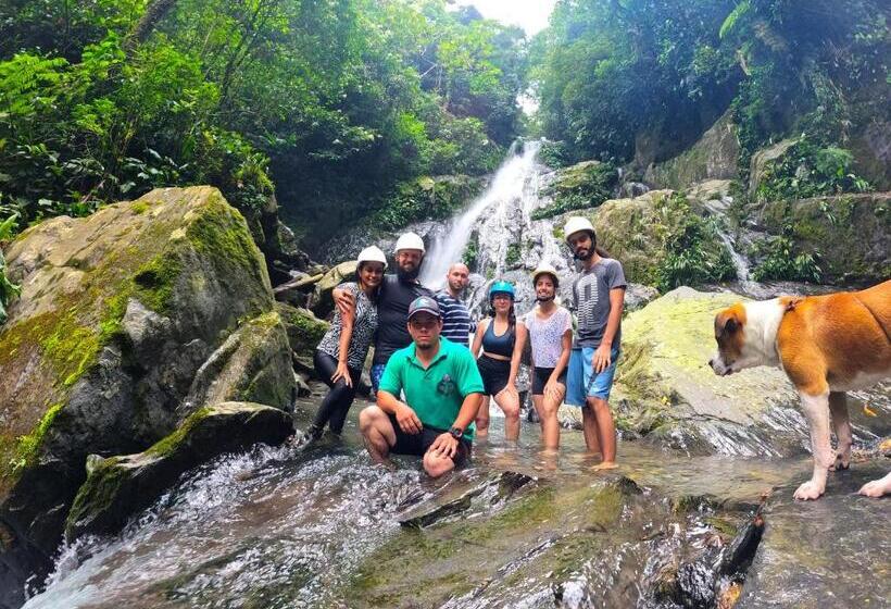 Hostel Termales El Escondite