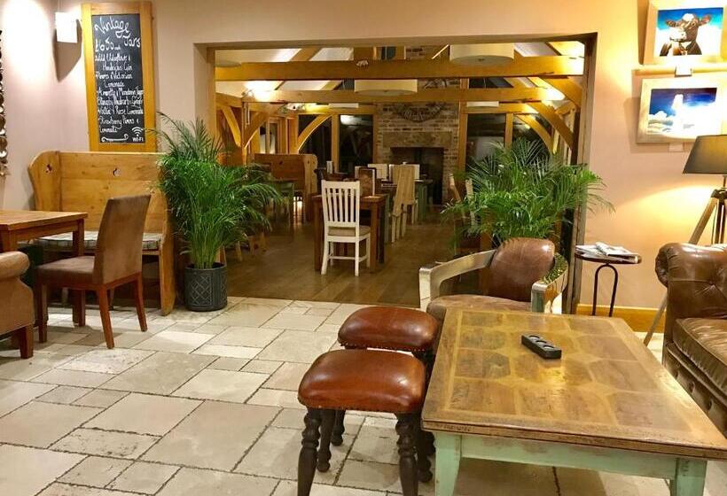 הוסטל The Pig Inn