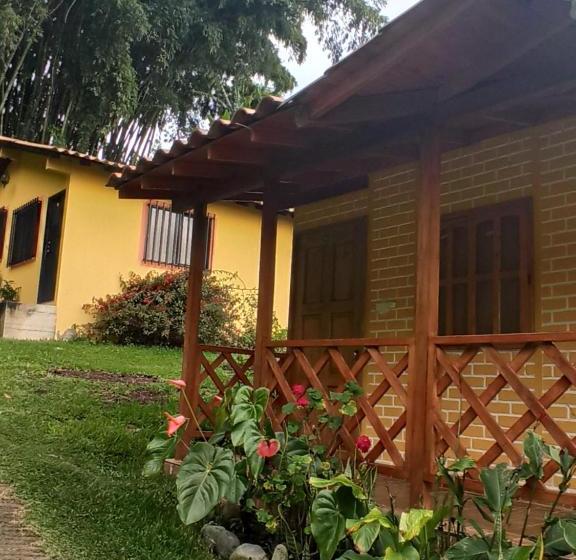 Bed and Breakfast Alojamiento Campestre Cabañas Mirador Ingrumá Riosucio Caldas