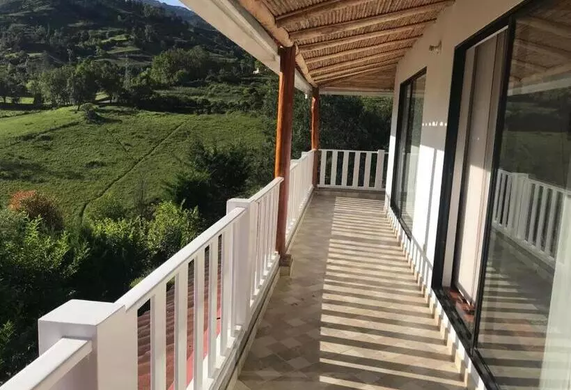 Aamiaismajoitus (B&B) Campestre Mirador Calopala