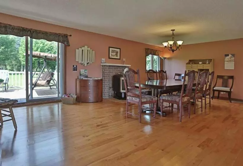 Aamiaismajoitus (B&B) Ranch St Hubert