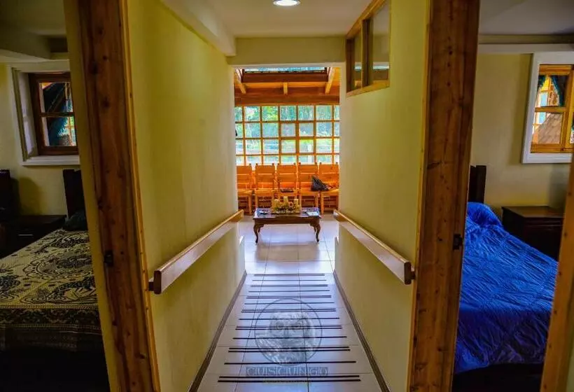 Hotelli Cuscungo Cotopaxi Hostel & Lodge