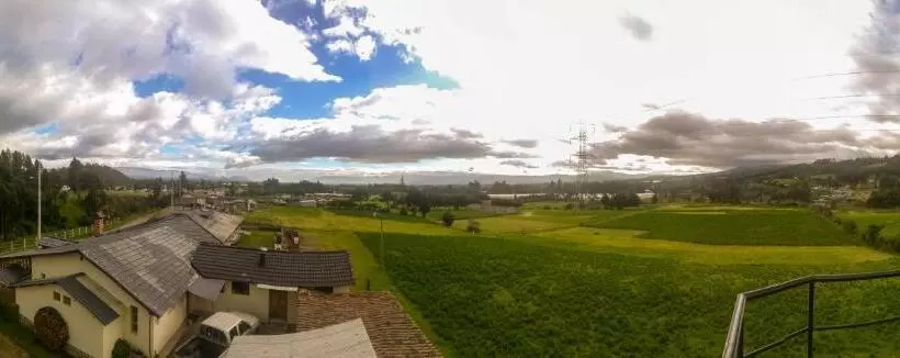Hotelli Cuscungo Cotopaxi Hostel & Lodge